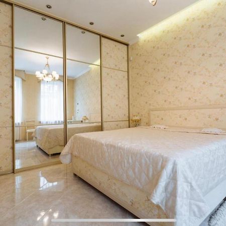 Central Lviv House Luaran gambar